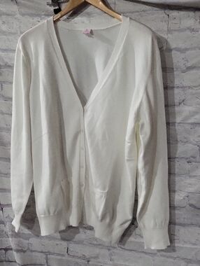 Isaac Mizrahi White V-Neck Button Cardigan Sweater. XXL